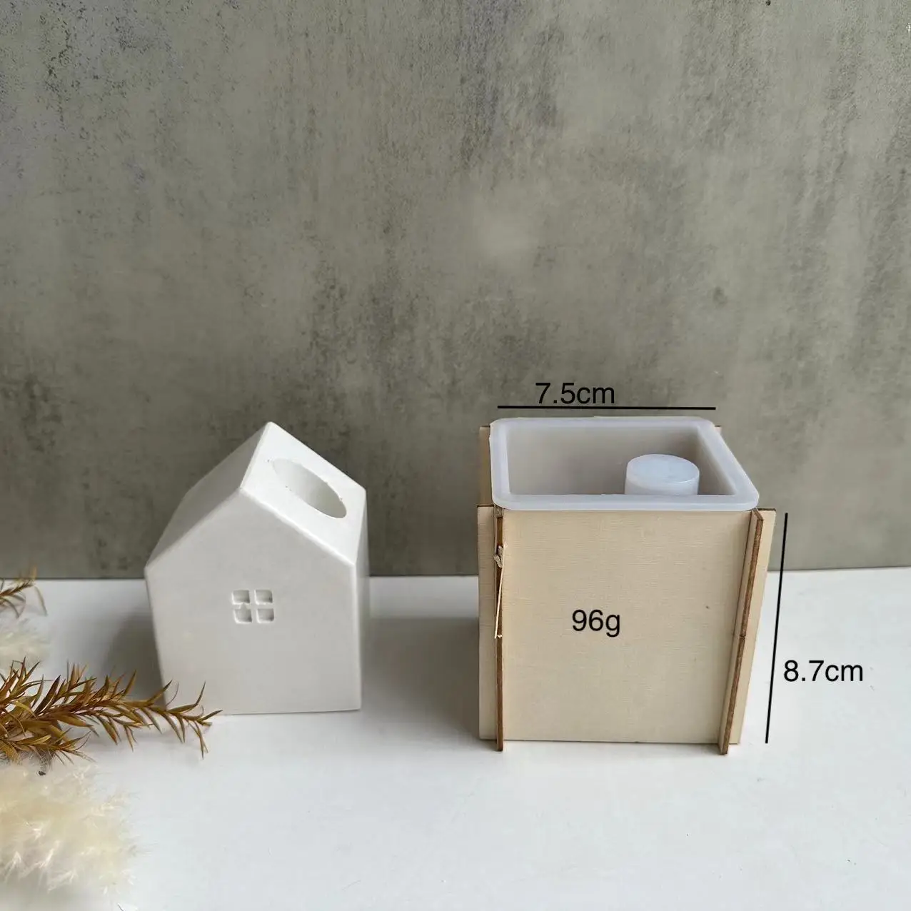 

DIY House Aromatherapy Candle Holder Silicone Mold Handmade House Plaster Decoration Mold Pen Holder Resin Mold Casting Mould