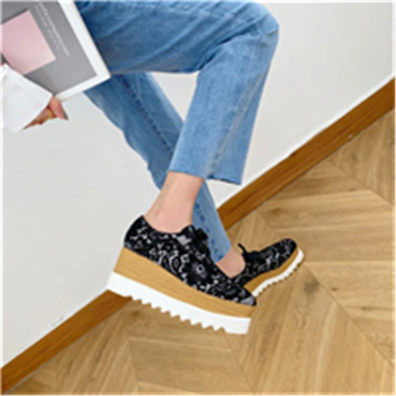 

Black White Platform Wedges Shoes 7CM Summer Ladies Pumps Designer Lace Mesh Wedge High Heels Casual Women Creepers