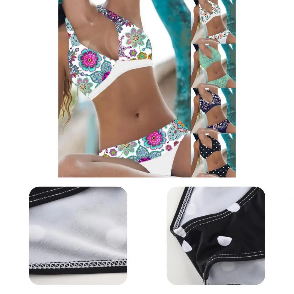 

Женский тонкий купальник с чашками пуш-ап и цветочным принтом