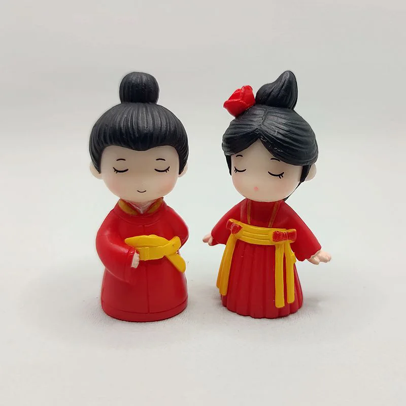 

Миниатюрные фигурки влюбленных из ПВХ