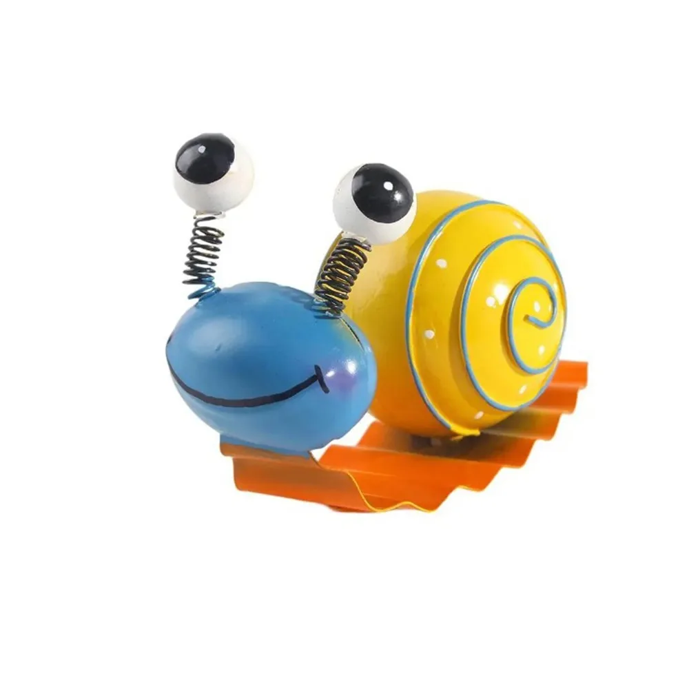 

Металлическая милая улитка для сада