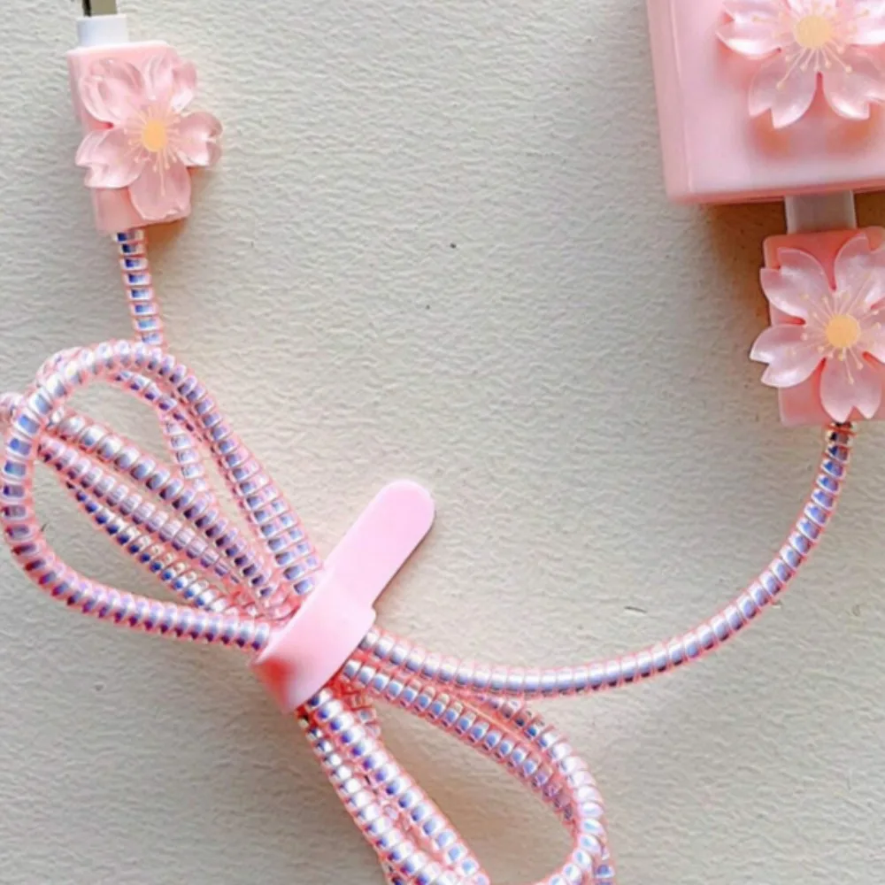 Силиконовый защитный чехол для зарядного устройства с милым 3D цветком iPhone 15 12 13 14