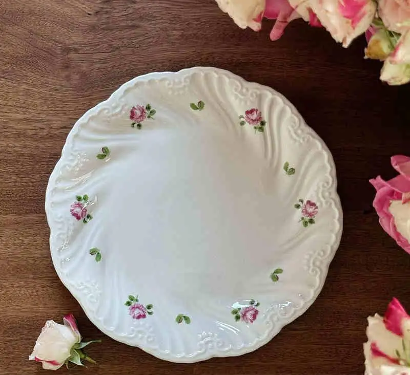 

Керамическая тарелка для торта