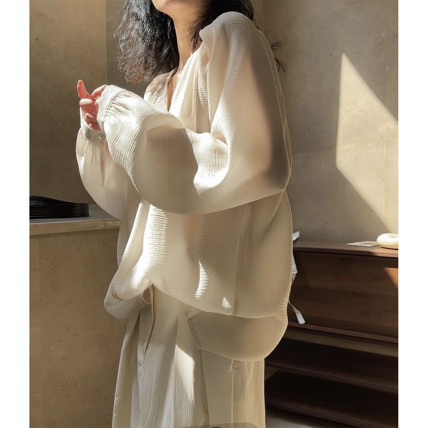 

2022 Spring Summer New Fashionable Atmosphere v-neck Tencel Thin Shirt Loose, Thin, Light, Breathable, Sunscreen Women Clothing