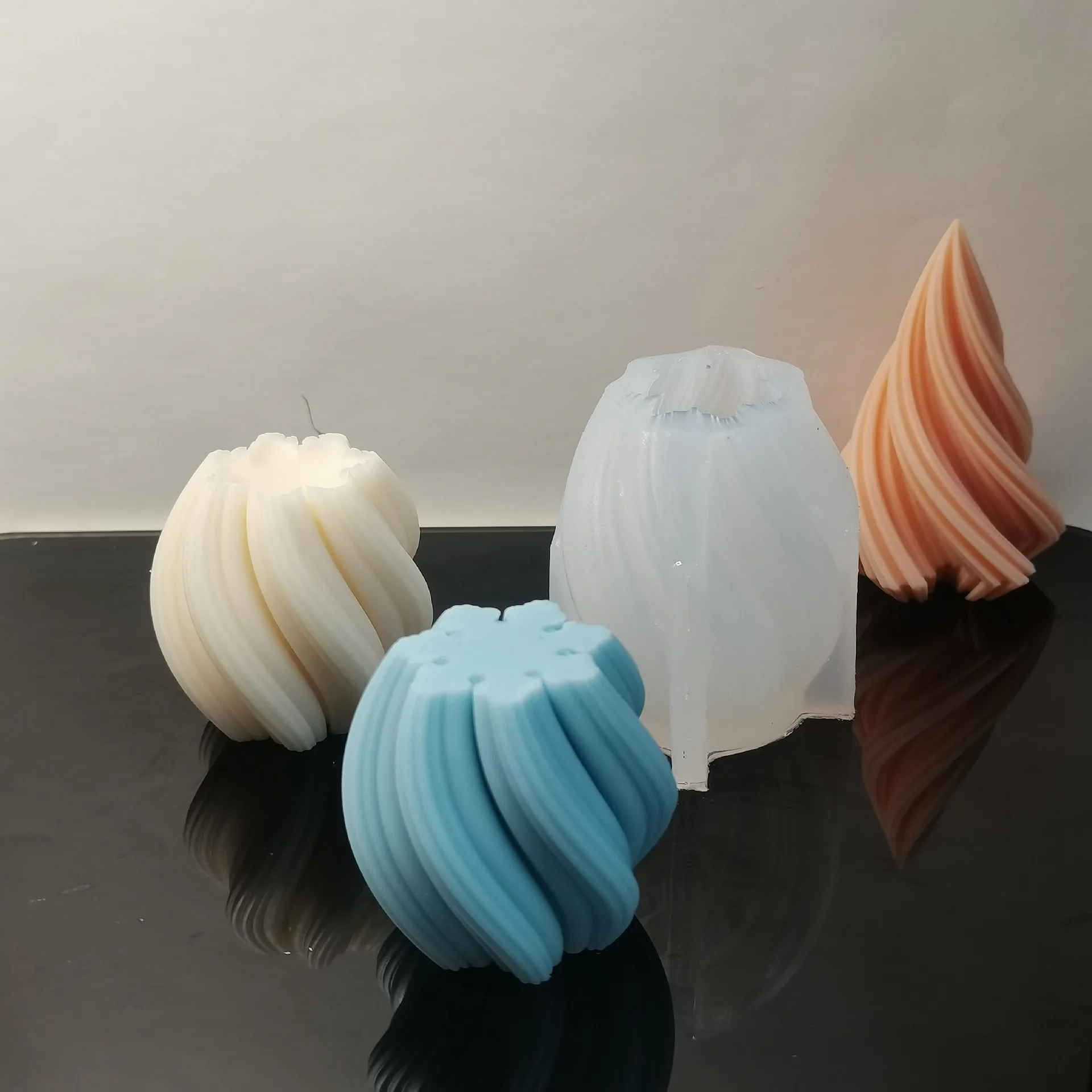 

3D Several Wave Rotating Ball Silicone Candle Mold Geometric Irregular Art Ball Column Gypsum Epoxy Resin Ornament Silicon Molds