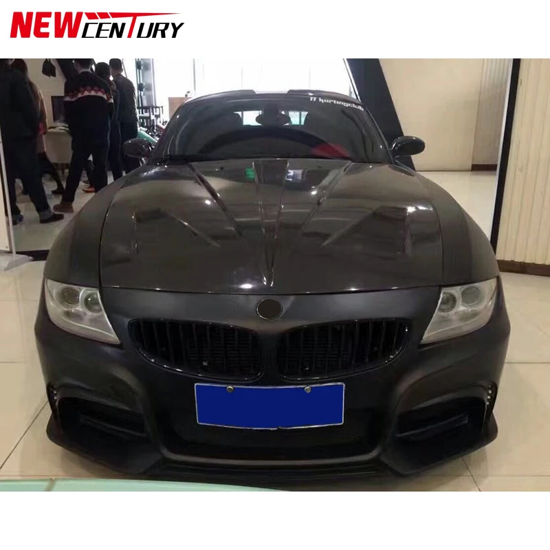 Для старого BMW Z4 E85 2004-2010 гг. юбки переднего и заднего бампера являются стилем Rowen.