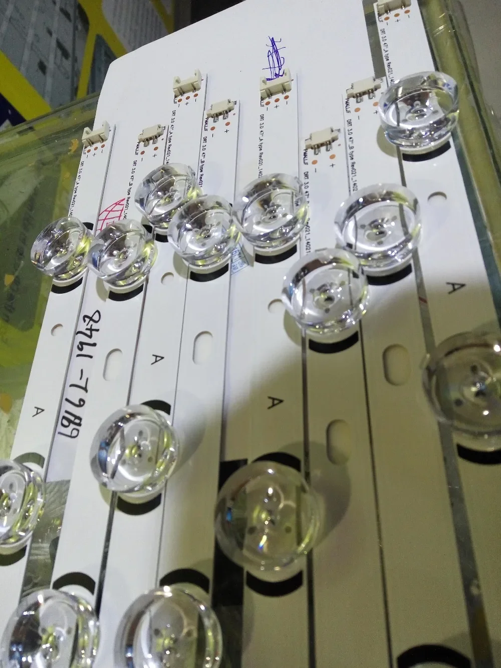 Фото 8 шт. новые светодиодные ленты 5+4LED STRIP nnotek DRT 3.0 6916L-1948A 6916L-1949A 6916L-1961A 6916L-1962A 6916-1715A 6916L-1716A для 47LB5610-CD №2