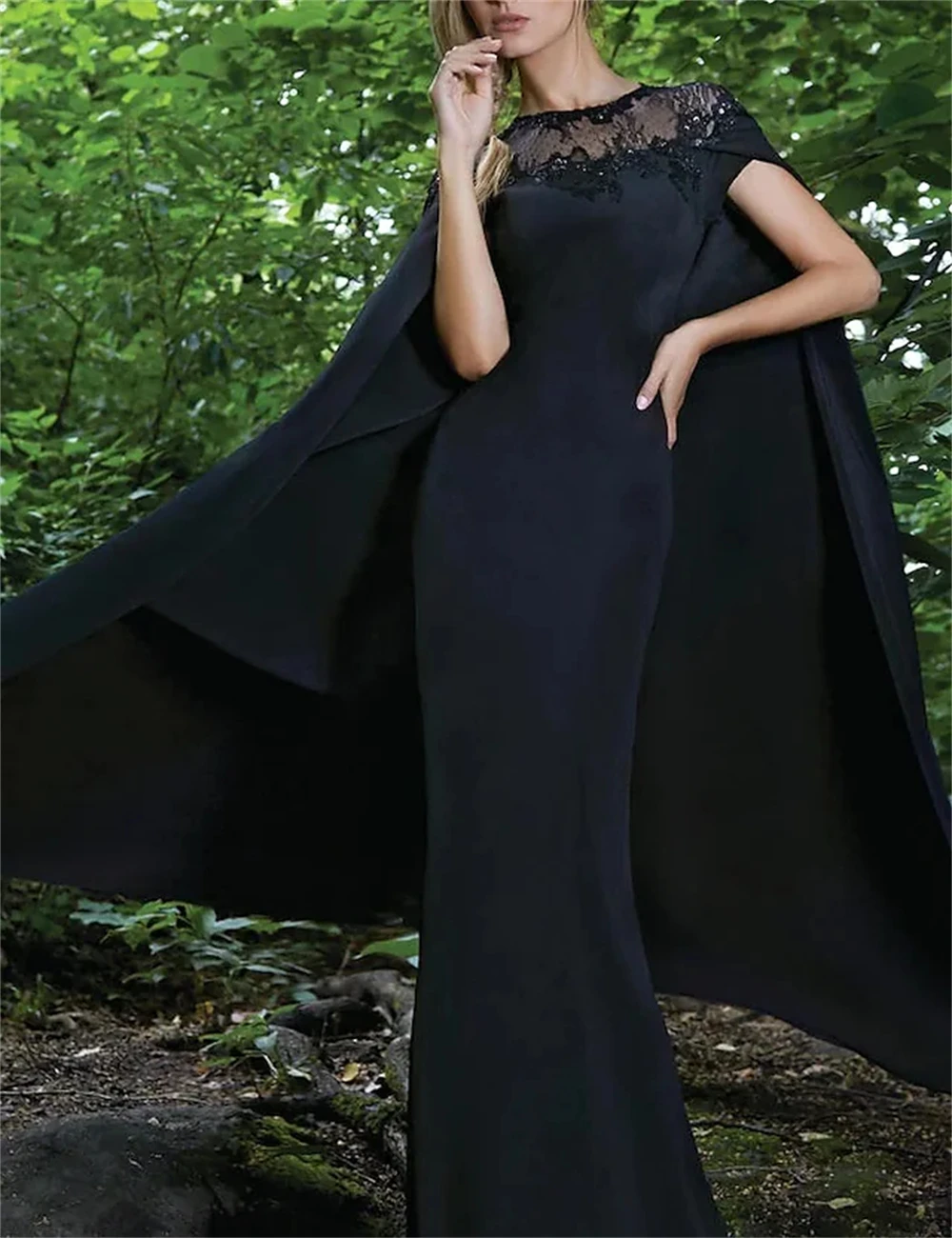 

Elegant Capes Mother of the Bride Dresses Wedding Guest Formal Evening Dress Illusion Short Sleeve Floor Length Lace Appliques