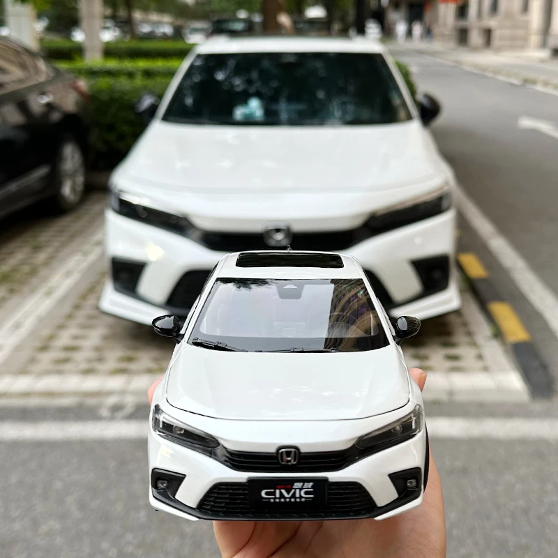 Коллекционная модель автомобиля Honda CIVIC 11-го поколения