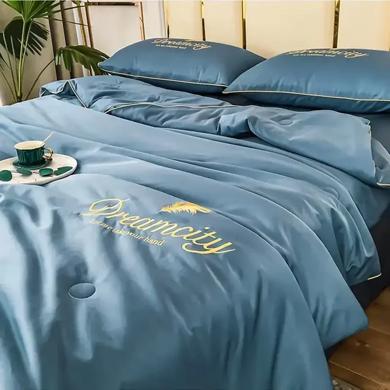 

Luxury Embroidery Summer Simple Cool Ice Silk Quilt Breathable Queen Quilts Cooling Comforter Bedding Sets Ice Rayon Blanket