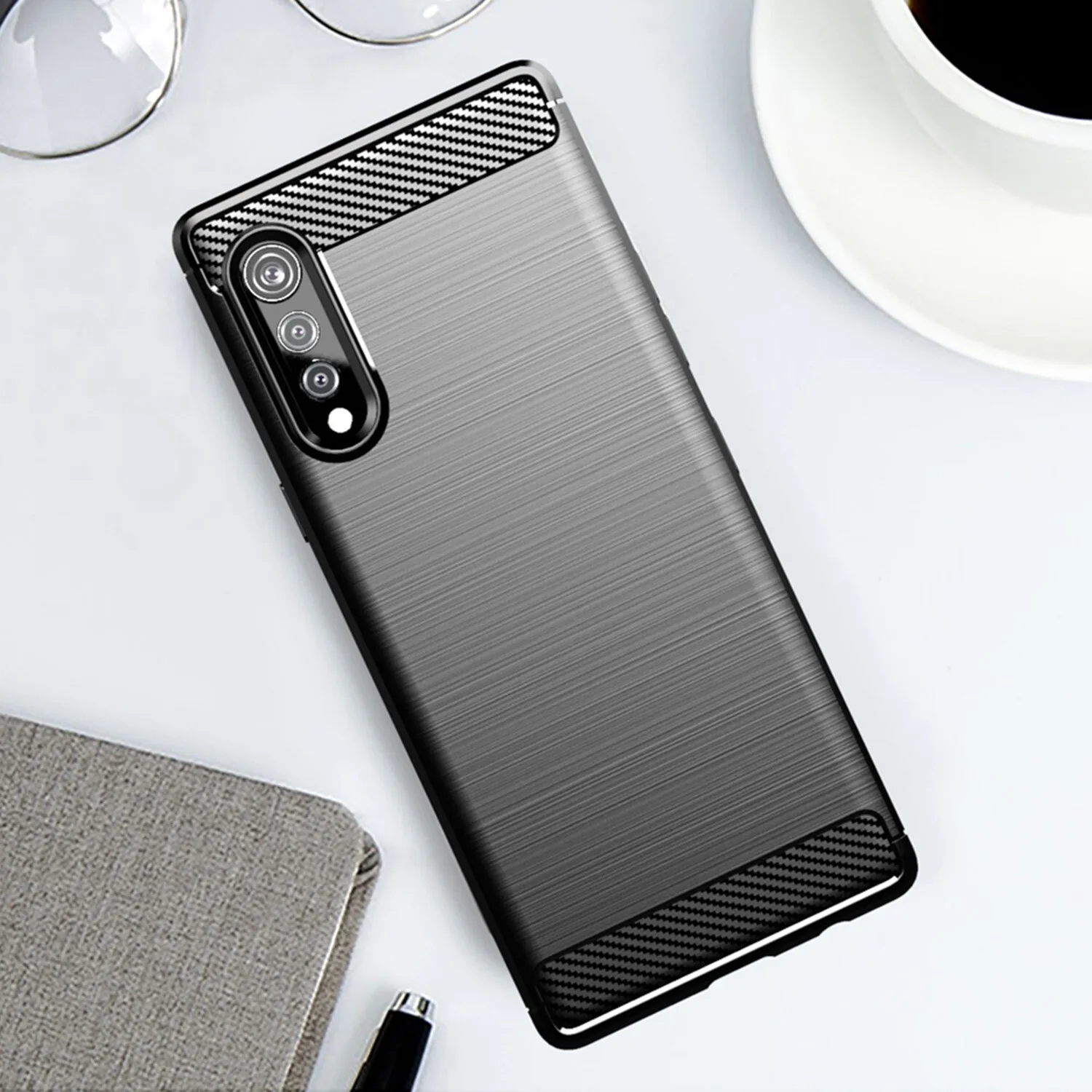 Матовый чехол из ТПУ Lg 3 2018 отражающий противоударный для телефона с защитой от