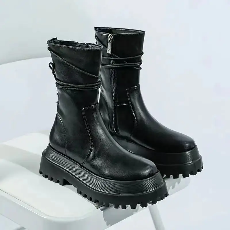 Ботинки женские на танкетке со шнуровкой размер 35 - 43 цвет в ассортименте