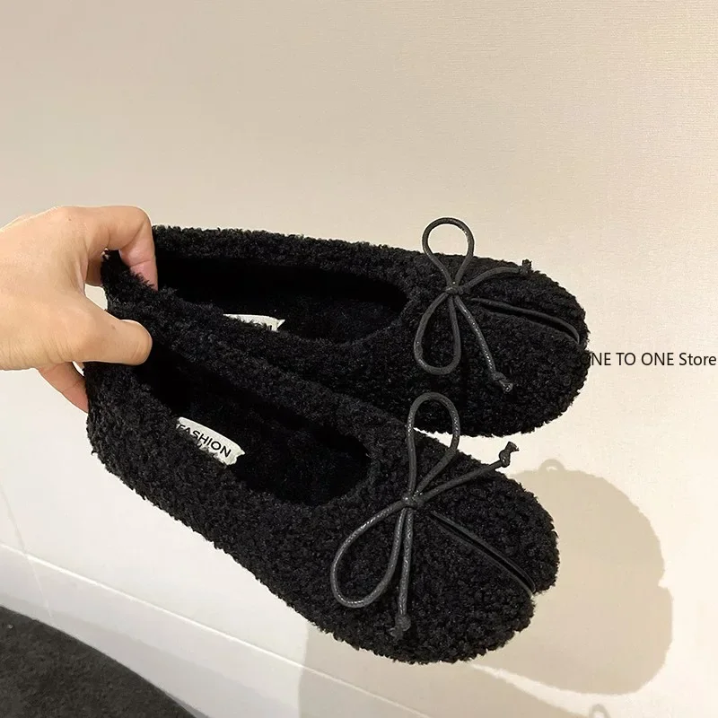 Туфли женские с круглым носком меховые кроссовки без застежки Мокасины