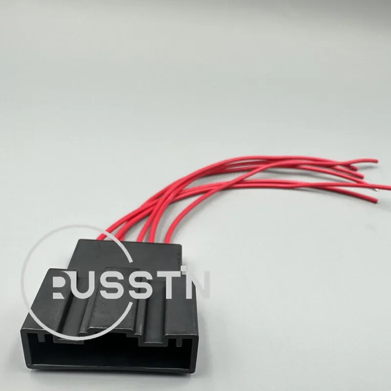 

1 комплект 6-контактный 6984754 -01 Авто оконный подъемник, разъем переменного тока в сборе, электрические задние ворота, атмосферная лампа, прикуриватель, проволочная розетка