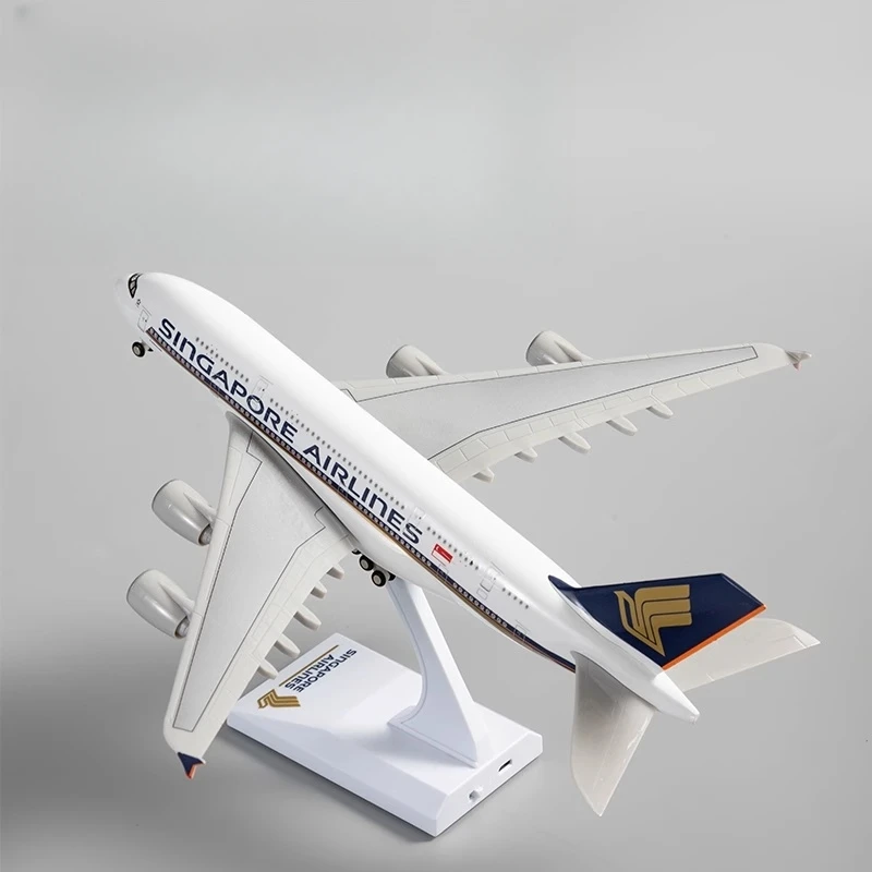 Фото A380 Uae Катар Франция Сингапур масштаб 1:250 Модель Airbus 30 см 380 с подсветкой Abs Версия Модель самолета с шасси №3