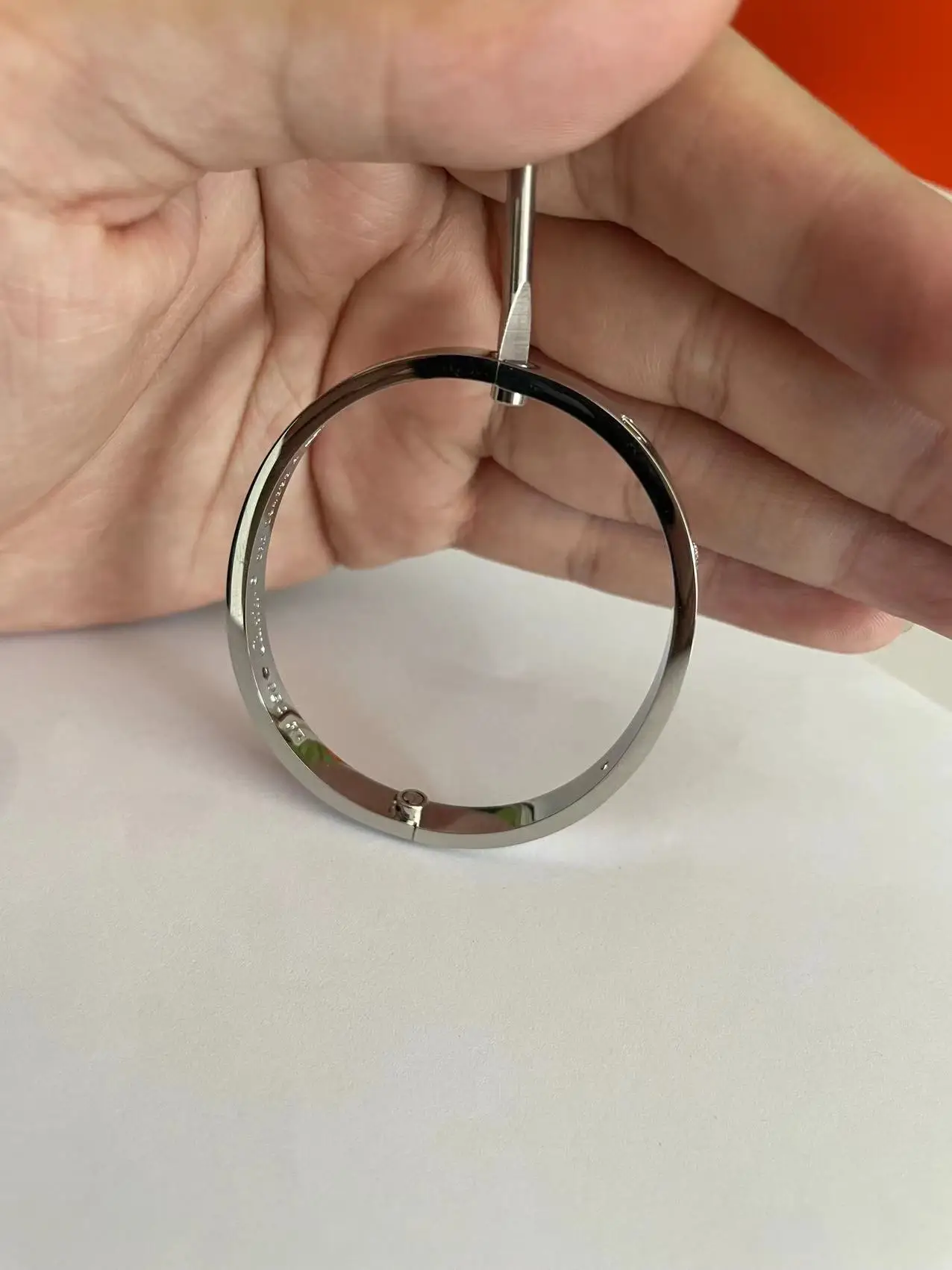 

High Grade Stainless Steel Bracelet Bangle Men Women Jewelry Tool