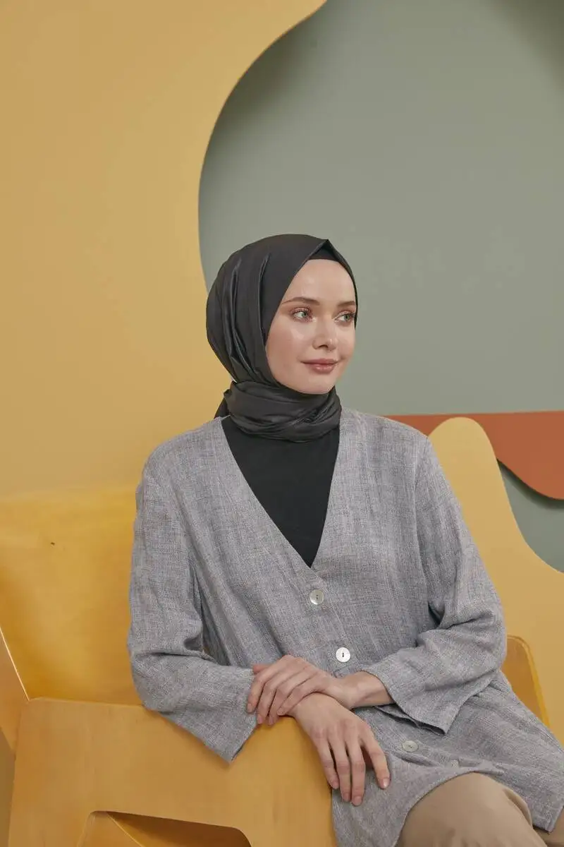 

Черная поддон ShantuQ