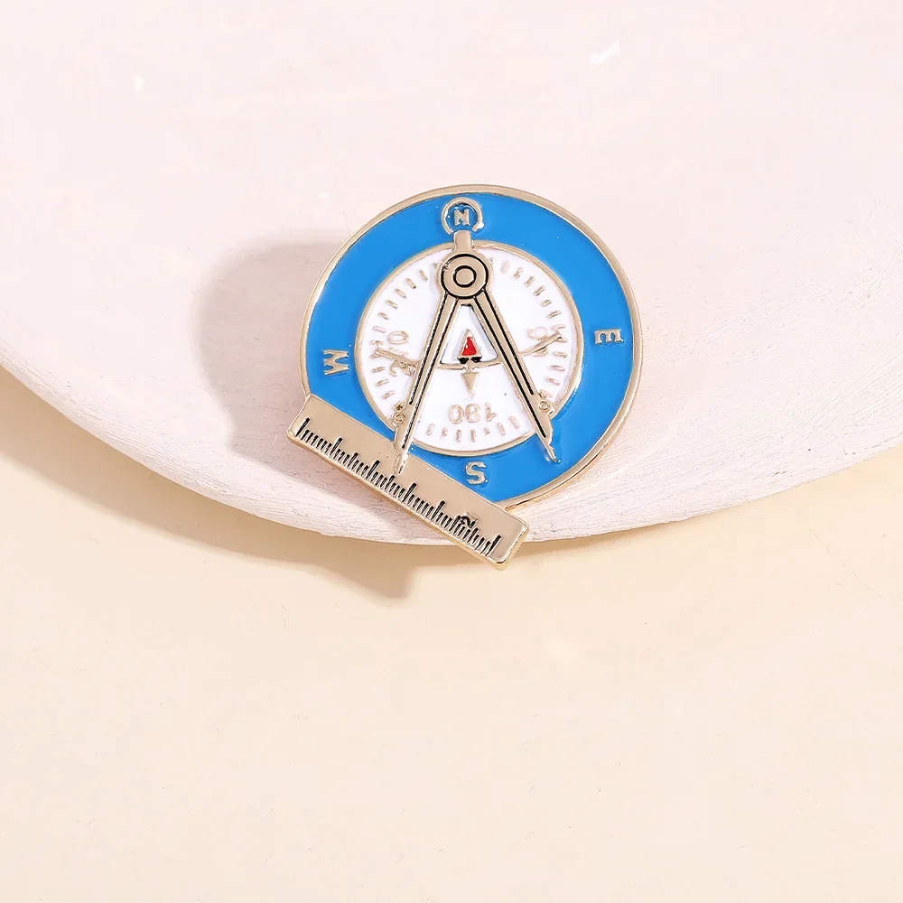Новая персонализированная линейка компас брошь из сплава украшение для рюкзака