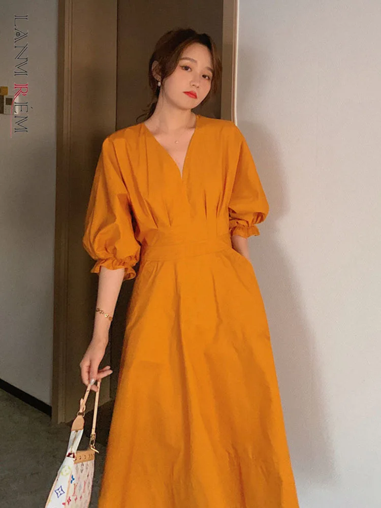 

LANMREM Retro V-neck Puff Sleeves Midi Yellow Dresses For Women 2022 Summer New Slim High Waist Ladies Elegant Clothing 2R2311