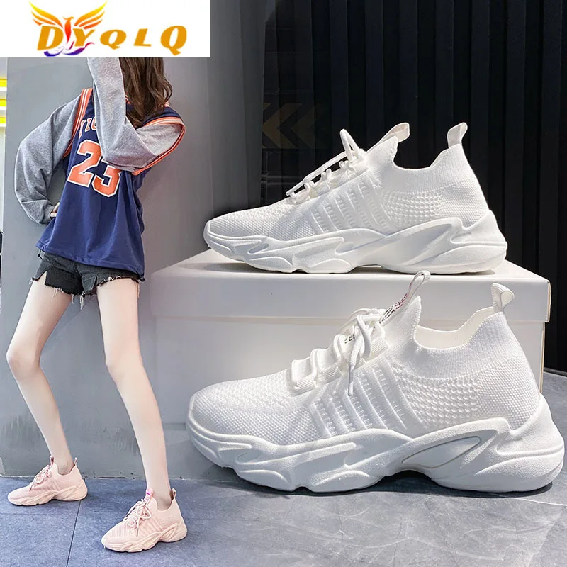 

Light Casual Mesh Sports Vulcanized Shoes Ladies New Breathable Fly Weaving Process Comfortable Soft Flat Bottom Running Lacing