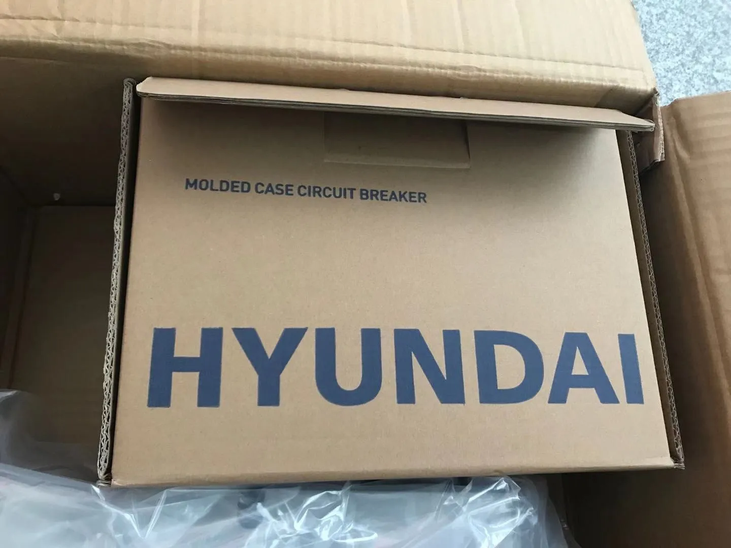 Оригинальный современный литая Стандартный автоматический выключатель HYUNDAI UCB800SL вместо HiBS 803NE Marine (art.: 3920c996eccf3) - 3920c996eccf3