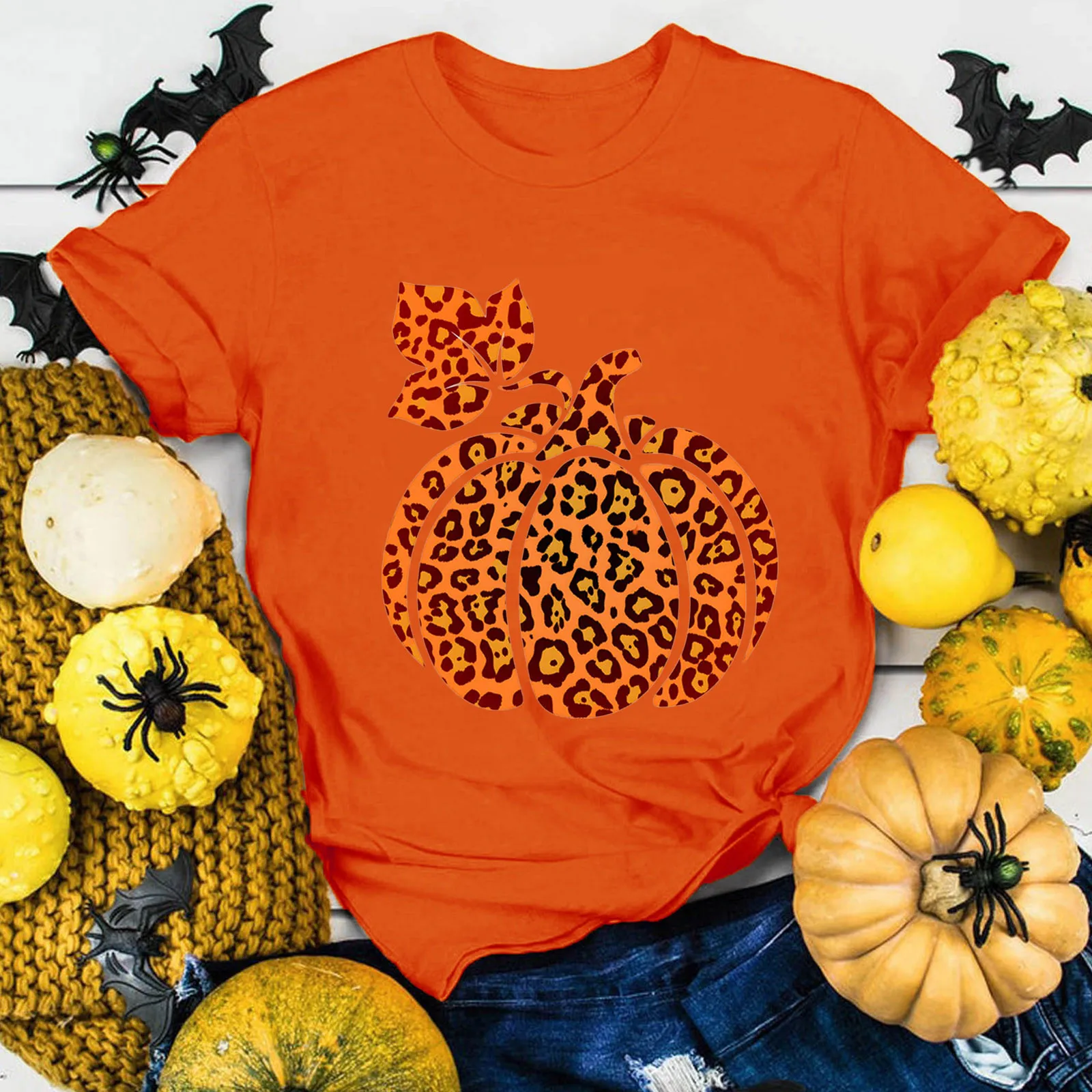 

Женская блузка с коротким рукавом, круглым вырезом и принтом на Хэллоуин