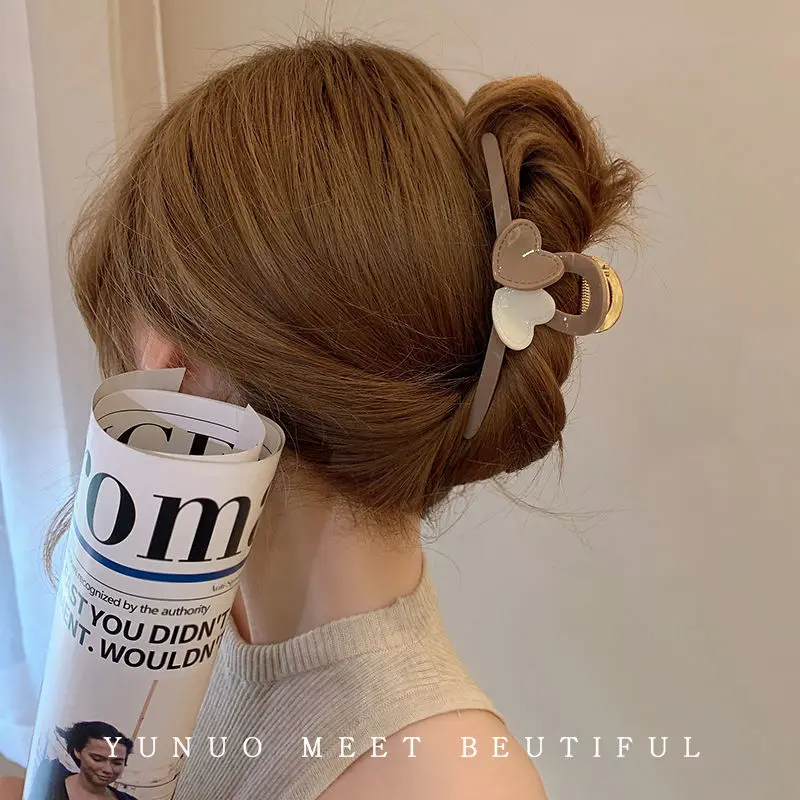 

Korean female Grab clip elegant milk coffee color shark clip alloy double love clip sea ponytail clip temperament hair clip