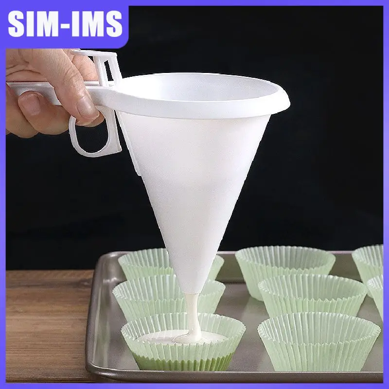 

Adjustable Biscuit Cupcake Frosting Funnel Pancake Maker Hand-hold Funnel Cake Tool Confectionery Mold Chocolate Candy Funnel