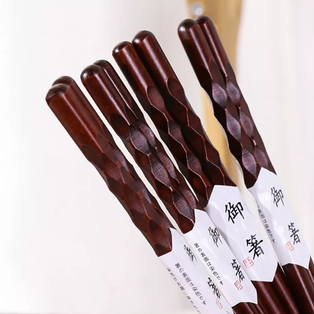 

New in Pair Jujube Wood Sushi Chopsticks Natural Handmade Japanese Value Gift Sushi Chinese Food Chopsticks Dinnerware Tableware