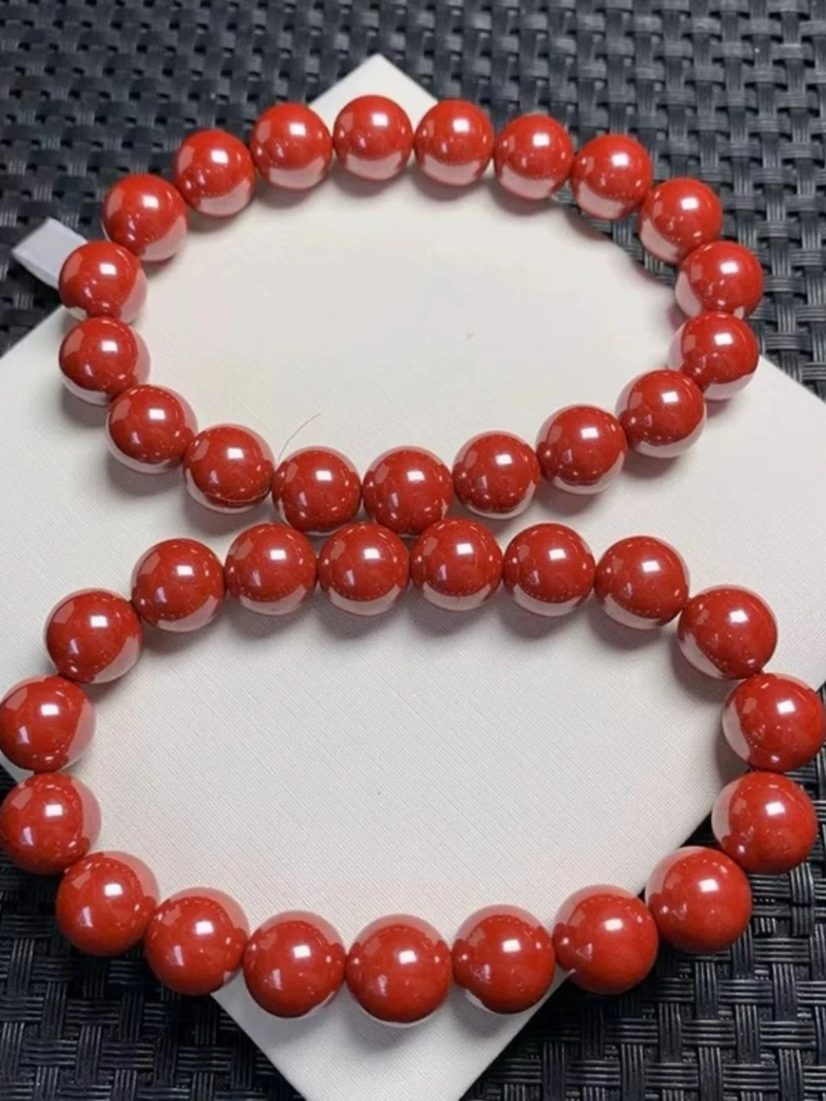 Яркий браслет Fideli с полированной натуральной императорной необработанной рудой