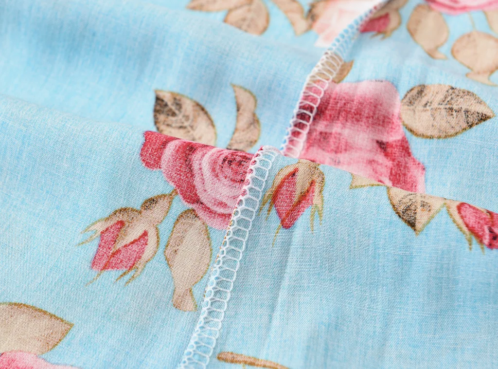 Женское летнее платье с открытыми плечами и цветочным принтом |