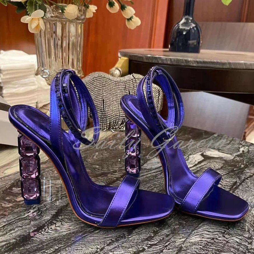 

Summer New One-word Open Toe Sandals Gem Rhinestone Transparent Crystal Film Roman Buckle Strap Sexy Fashion Women's Sandals