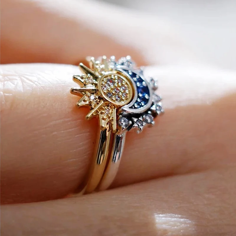 Женское регулируемое кольцо в виде Солнца и Луны