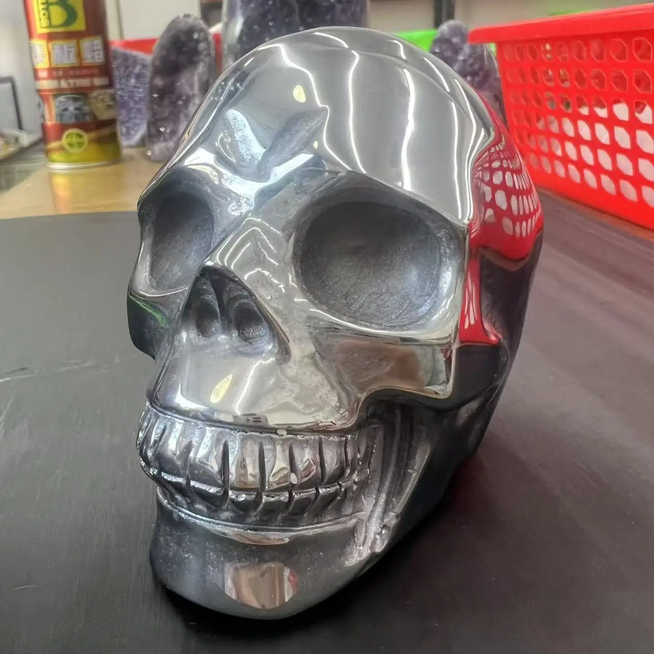 

Хрустальная терагерцовая скульптура черепа