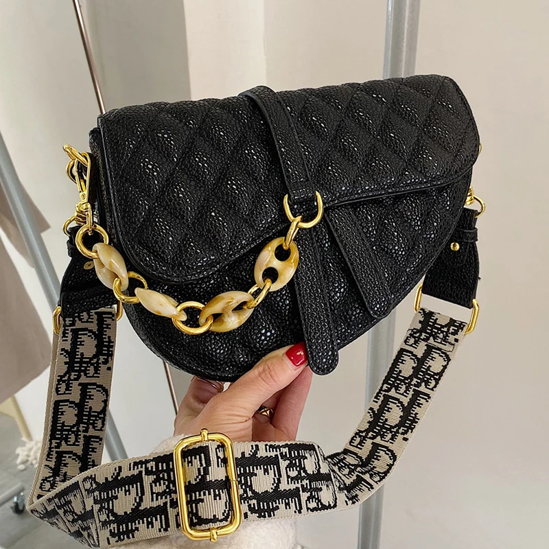 

Сумки на плечо с цепями для женщин, новинка 2022 года, роскошная модная брендовая дизайнерская сумка через плечо, женские сумки из искусственн...