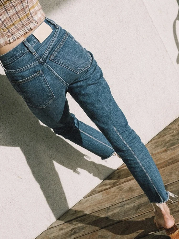 Женские джинсы с высокой талией прямые голубые в стиле ретро декорированные