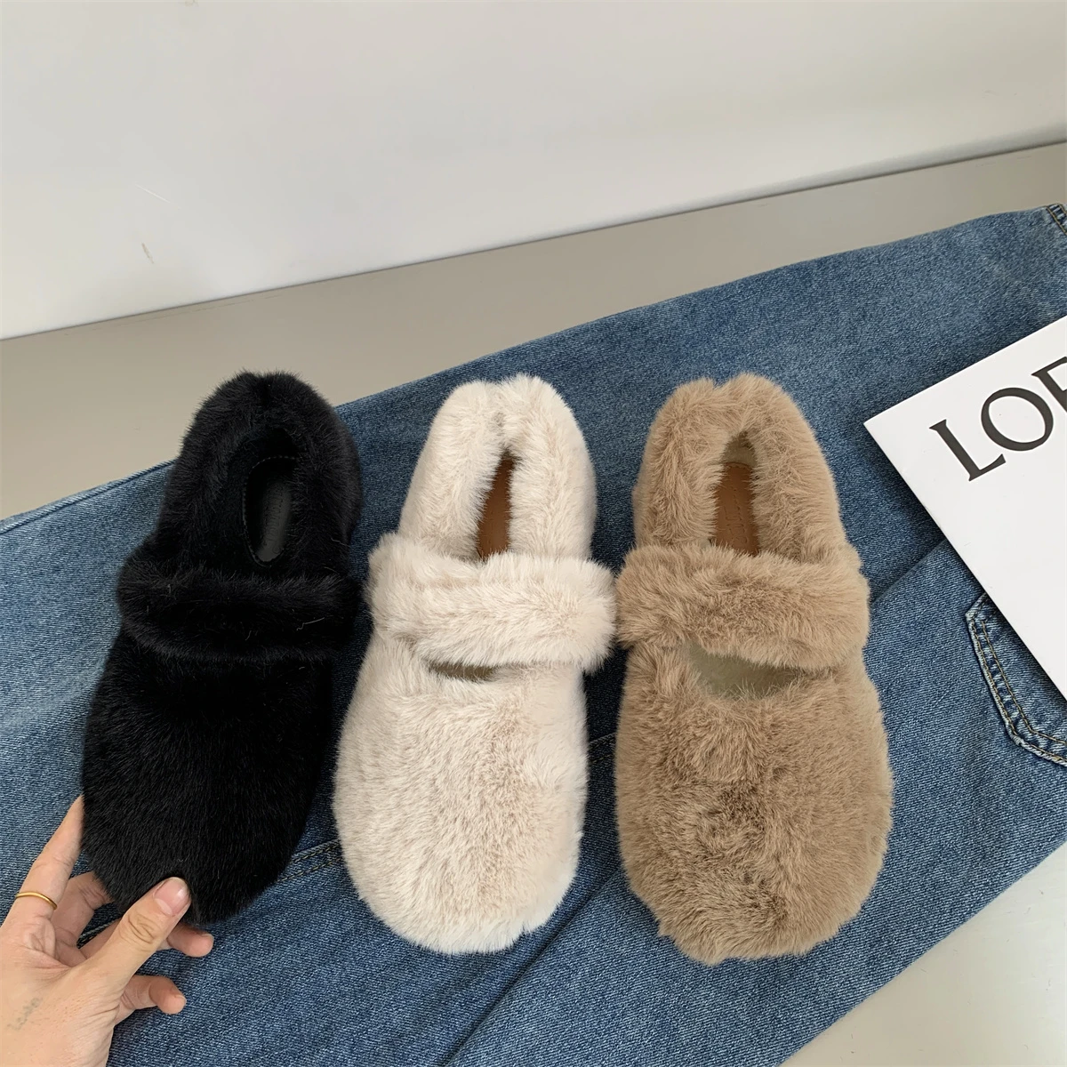 2022 Women's Flat Shoes Moccasin Women's Plush Winter Buckle Tower Indoor Loafers Women Fashion Casual Shoes Chunky Cute Student