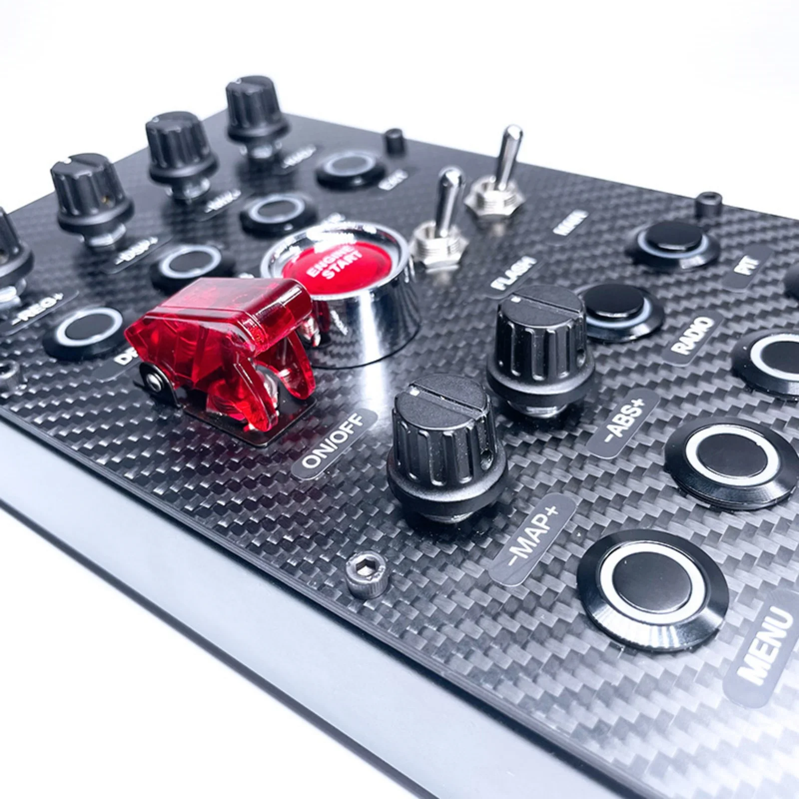 SIMDT имитирует центральный блок управления гоночным автомобилем концентратор