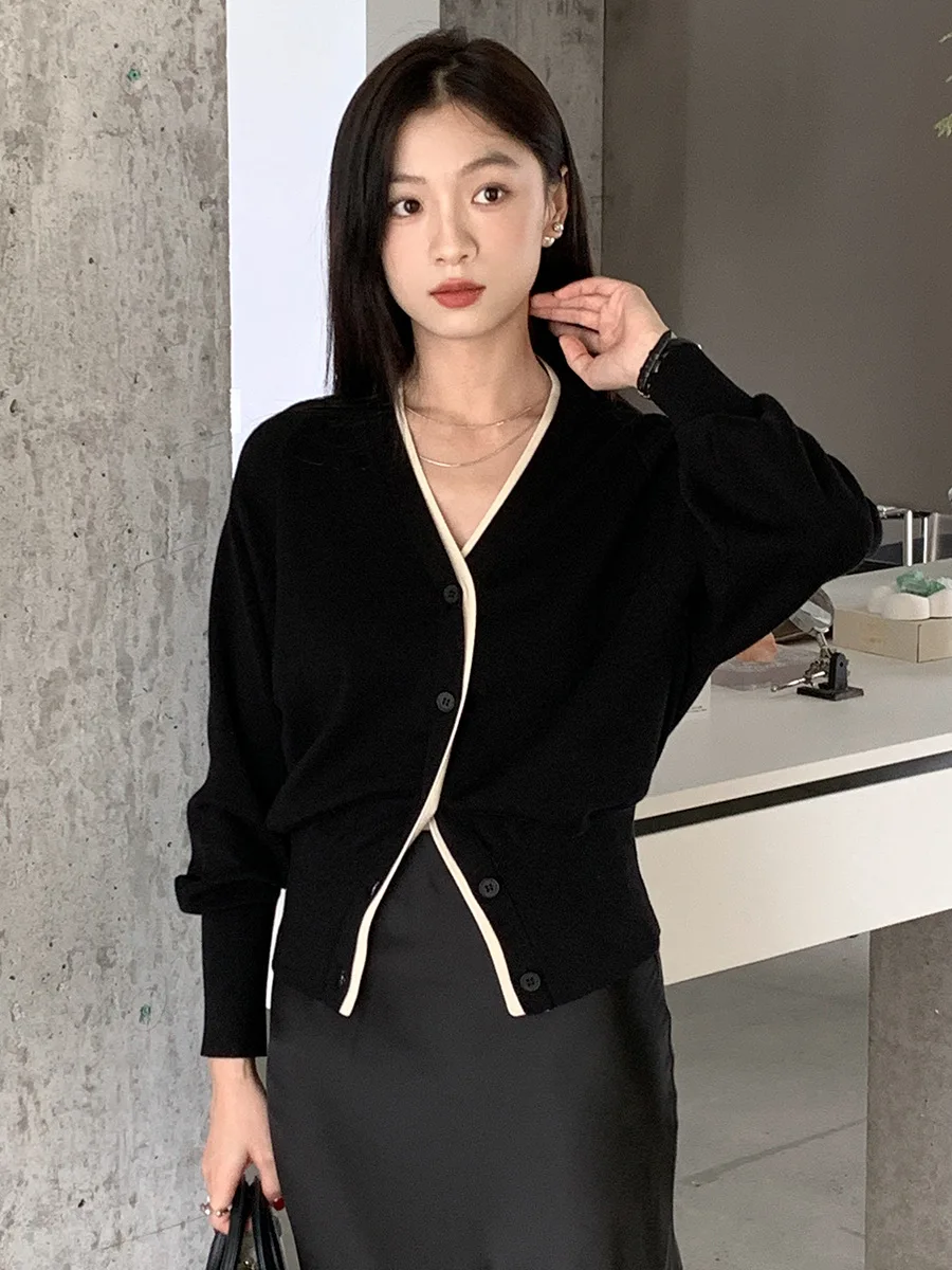 Женский контрастный вязаный кардиган из лиоцелла с v-образным вырезом осень-зима