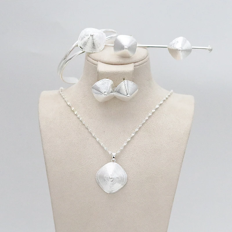 

Moroccan Ethnic Silver Necklace Earring Set Ladies Square Bracelet Jewelry New Classic Design 4 Piece Earrings Necklace Jewelry
