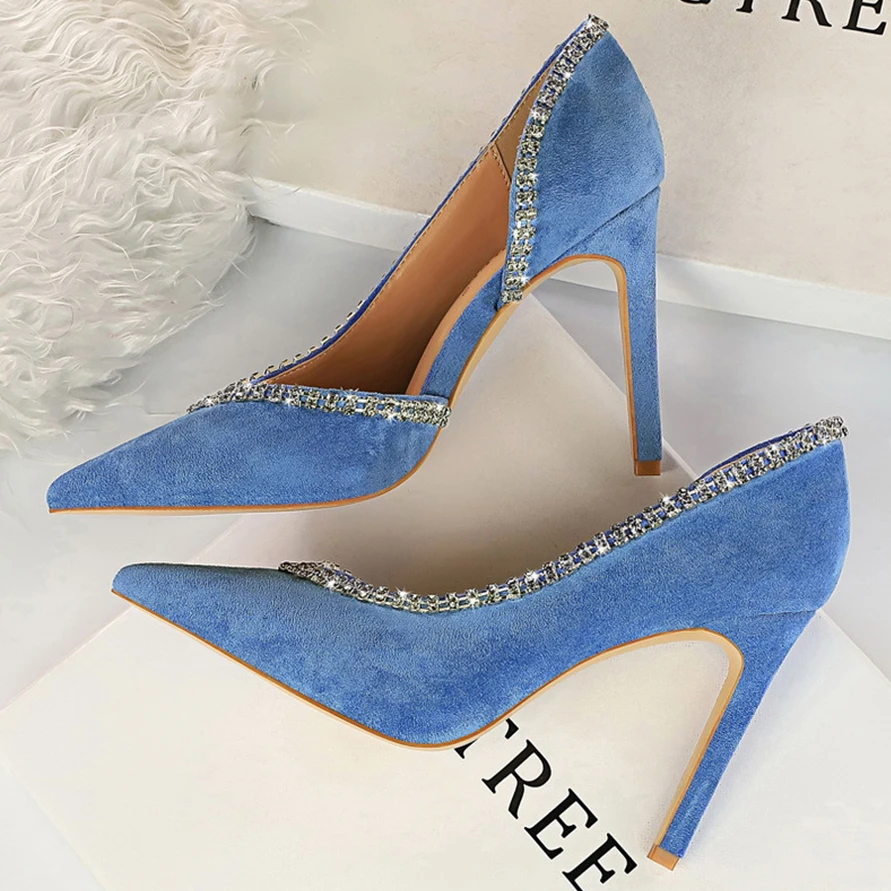 

Fashion Crystal Flock Wedding Shoes Women 8/10cm High Heels Rhinestone Side Cut-Outs Pumps Pointed Toe Sexy Ladies Party Shoes