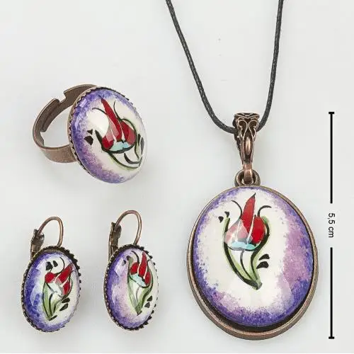 

Ожерелье из тюльпановой плитки