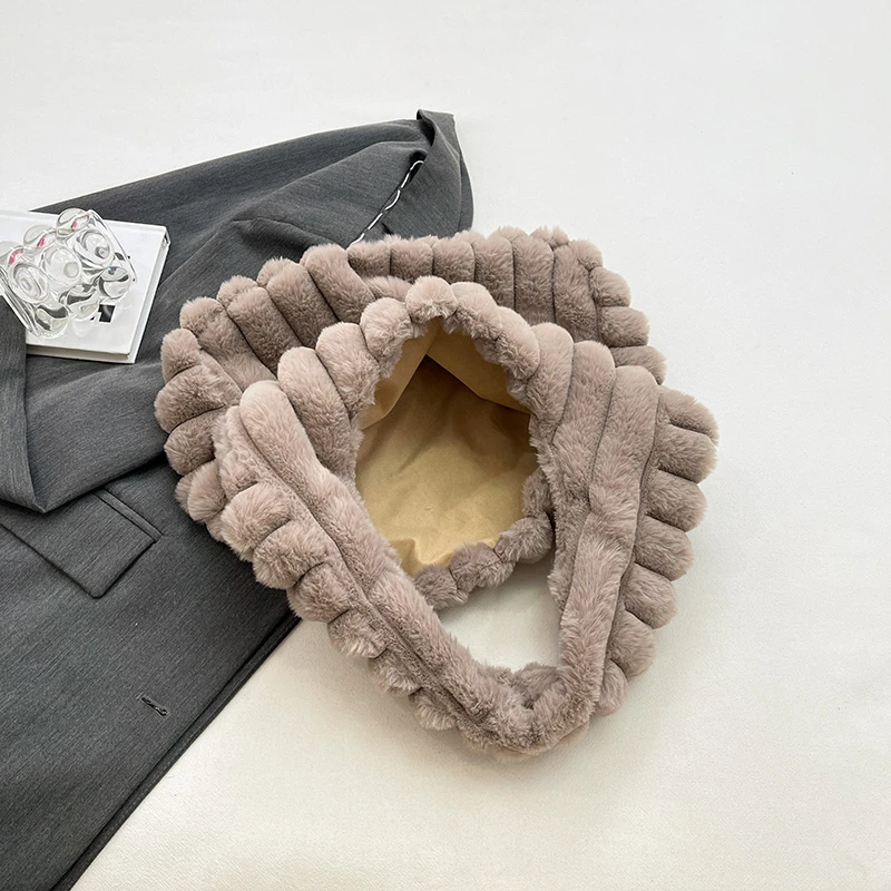 Простая повседневная универсальная женская плиссированная плюшевая сумка-тоут