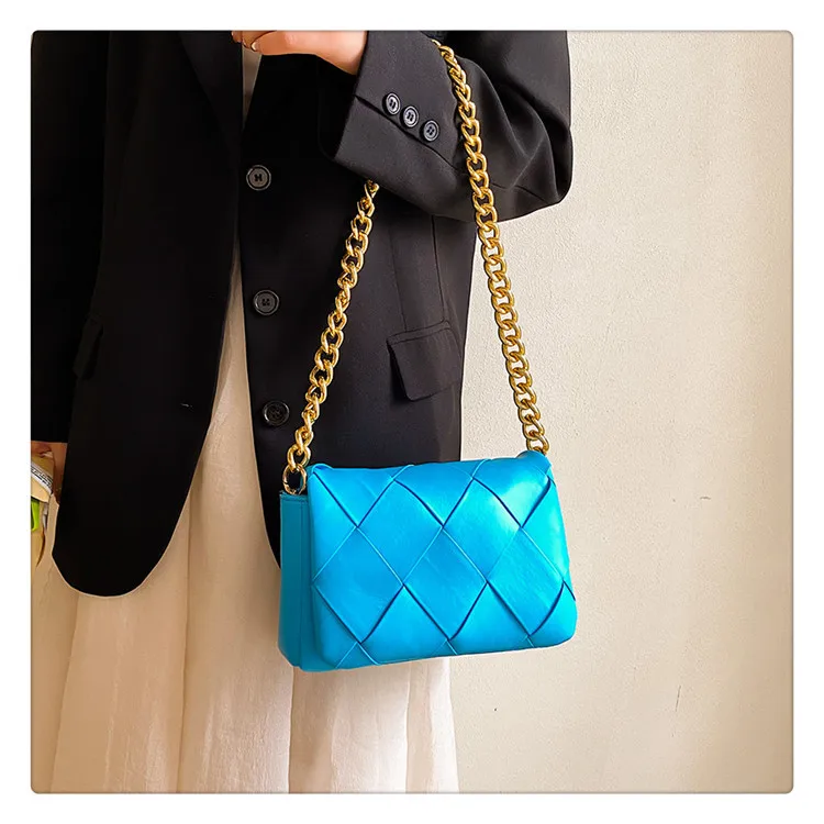 

2022 Designer Branded Weave Thick Chain Shoulder Bags For Women Summer Solid Color New Fashion Purses And Handbag Clutch Flap