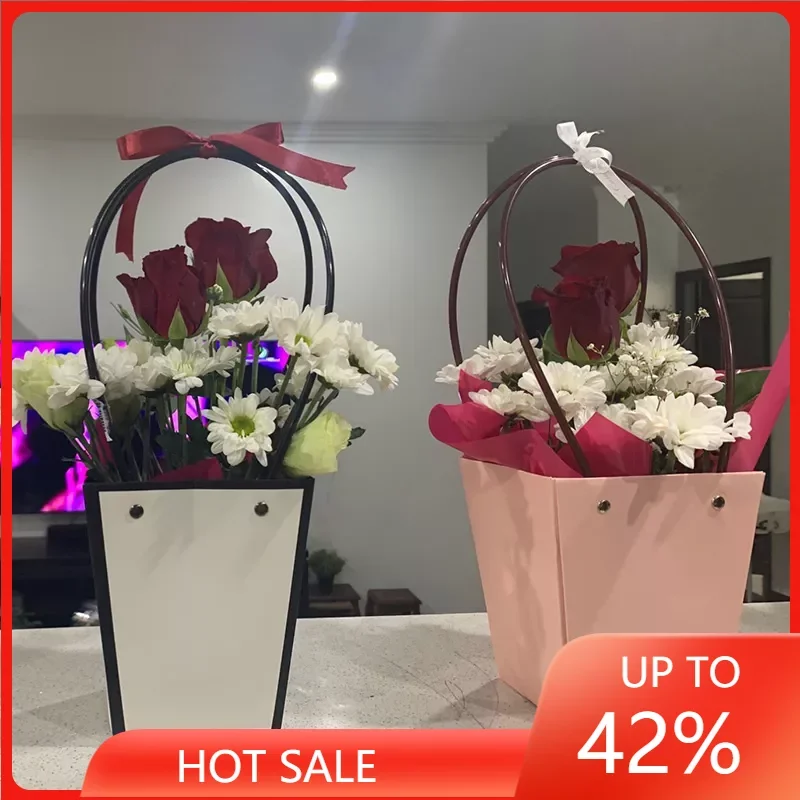 

Portable Flower Box Kraft Paper Handy Gift Bag With Handhold Wedding Rose Party Gift Box Packaging Cardboard Box Bag For Wedding
