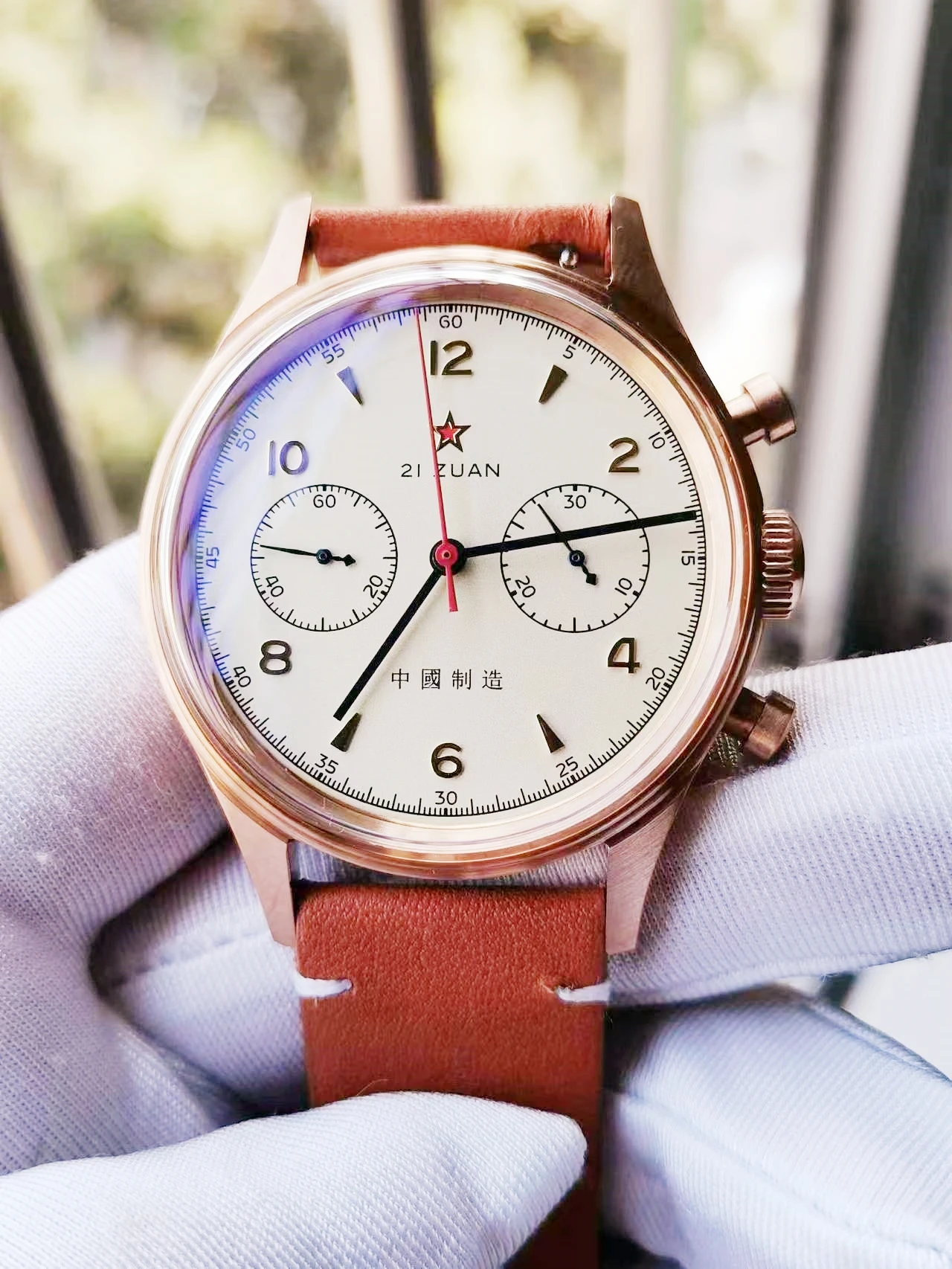 

Retro Bronze 1963 Watch Mechanical Sapphire Mirror Air Force Pilot Tough Guy Wristwatch 40mm Dial Unique Personality Men Clock