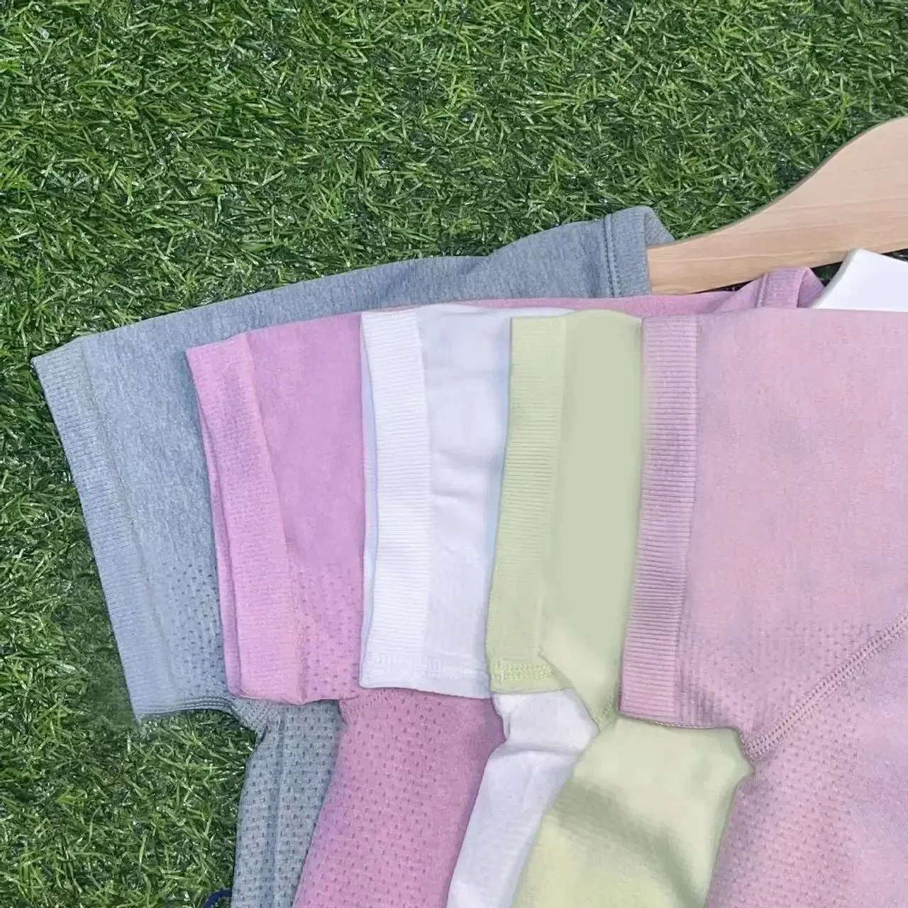 Рисунок 4 - Футболка Lulu для йоги 2