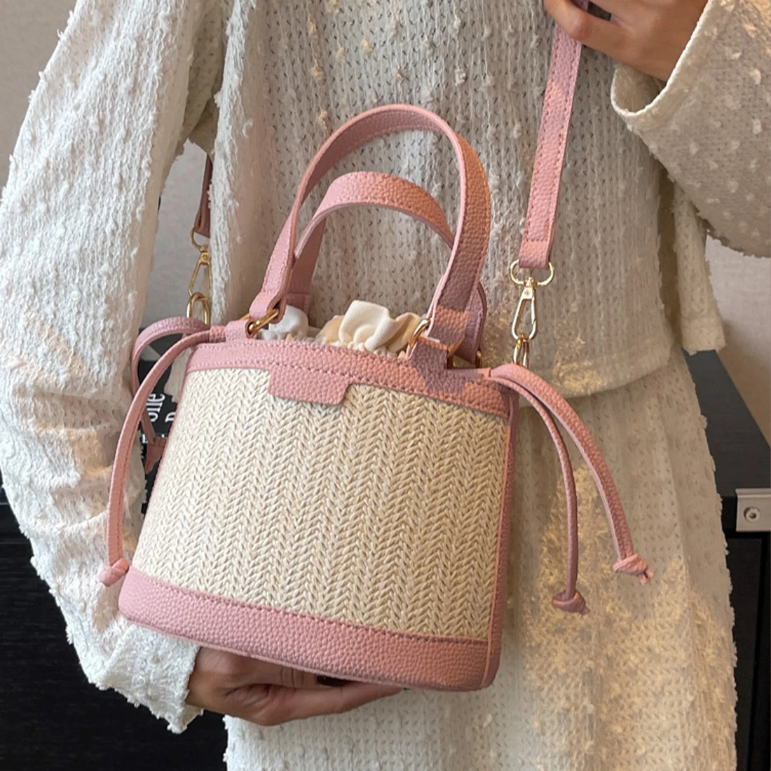 

Straw Braid Crossbody Bucket Bag Summer Fashion Niche Design Adjustable Strap Shoulder Bags For Women Vintage Bohemian Style