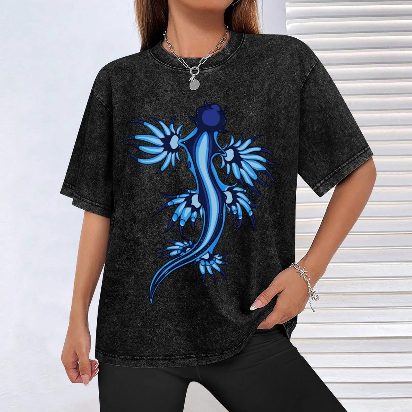 Светло-голубой глаукус голубой и белый. Классическая футболка новая коллекция