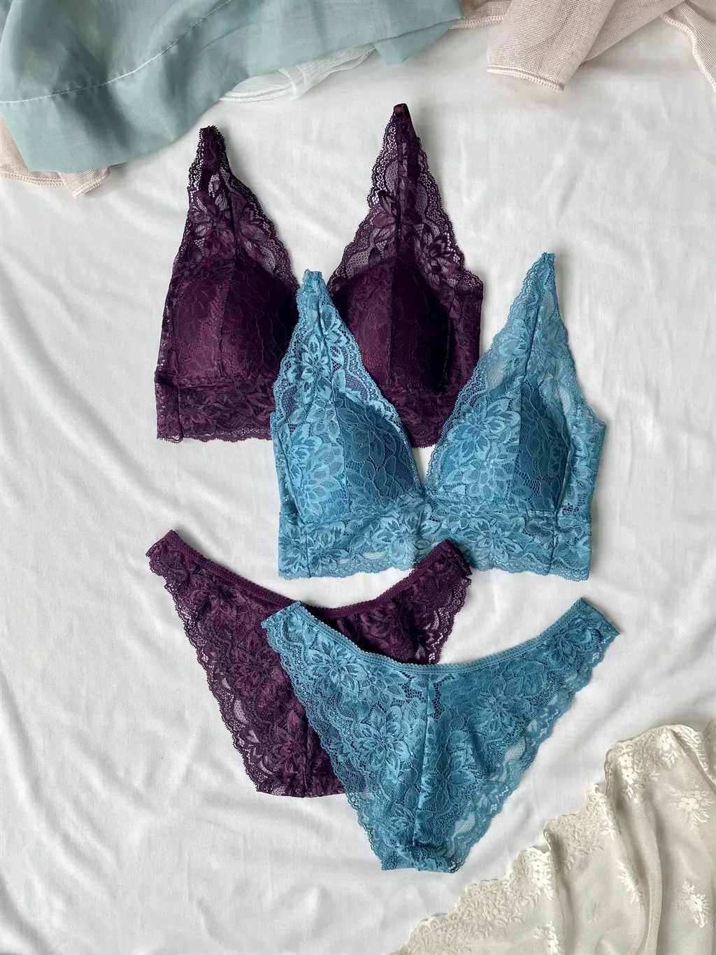

Retrobird 2's bralet set colorful